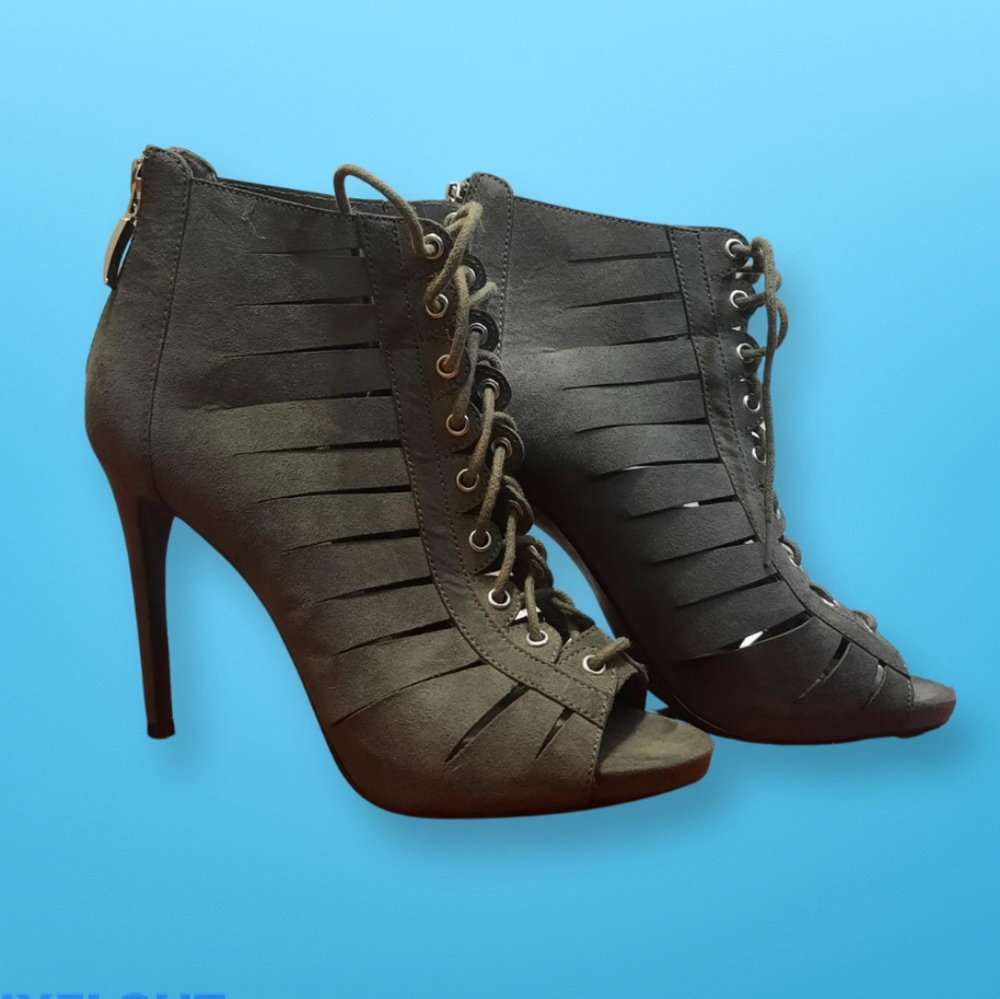 Guess high heel gladiator style